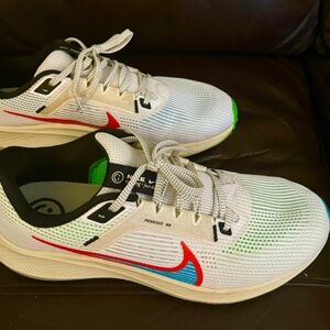 Nike Air Zoom Pegasus 40 Running Shoes Size 10 Mens